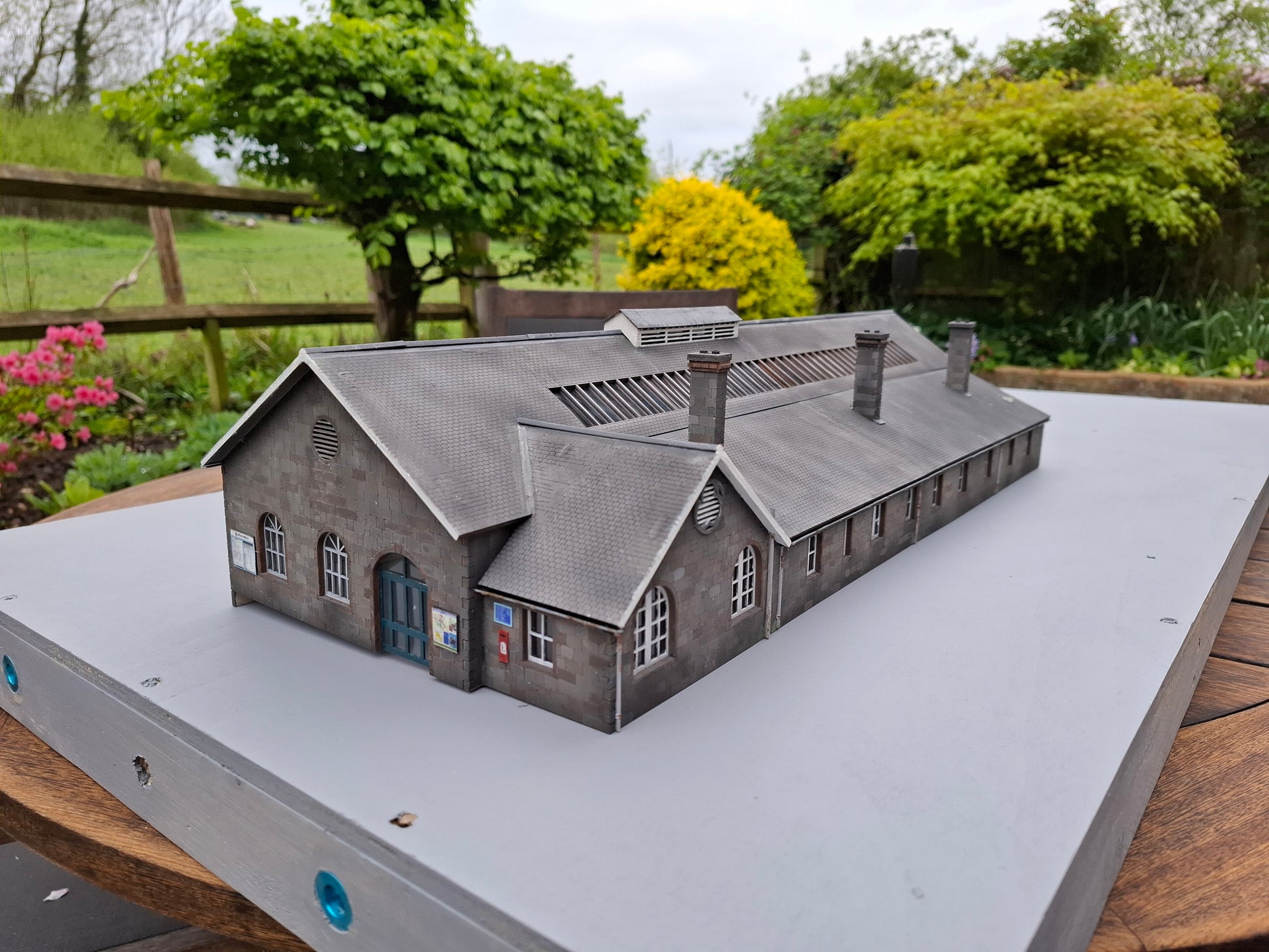 Thurso Railway Station - Model Railway Kit Pop Up Design 3D DIY Wooden Craft Model Builds